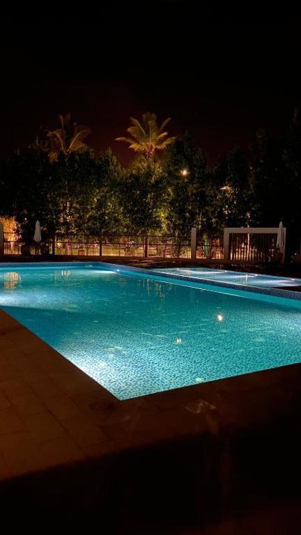 Almuzn Apartament *